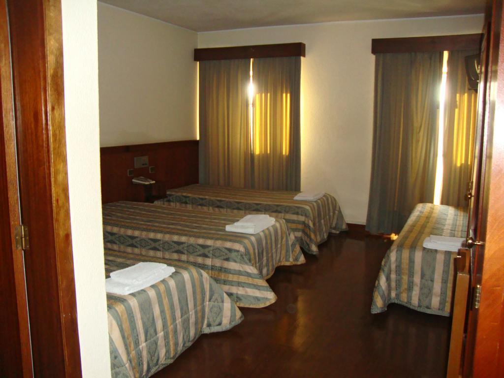 Casa De Retiros N. S. Perpetuo Socorro Hotel Guimarães Room photo