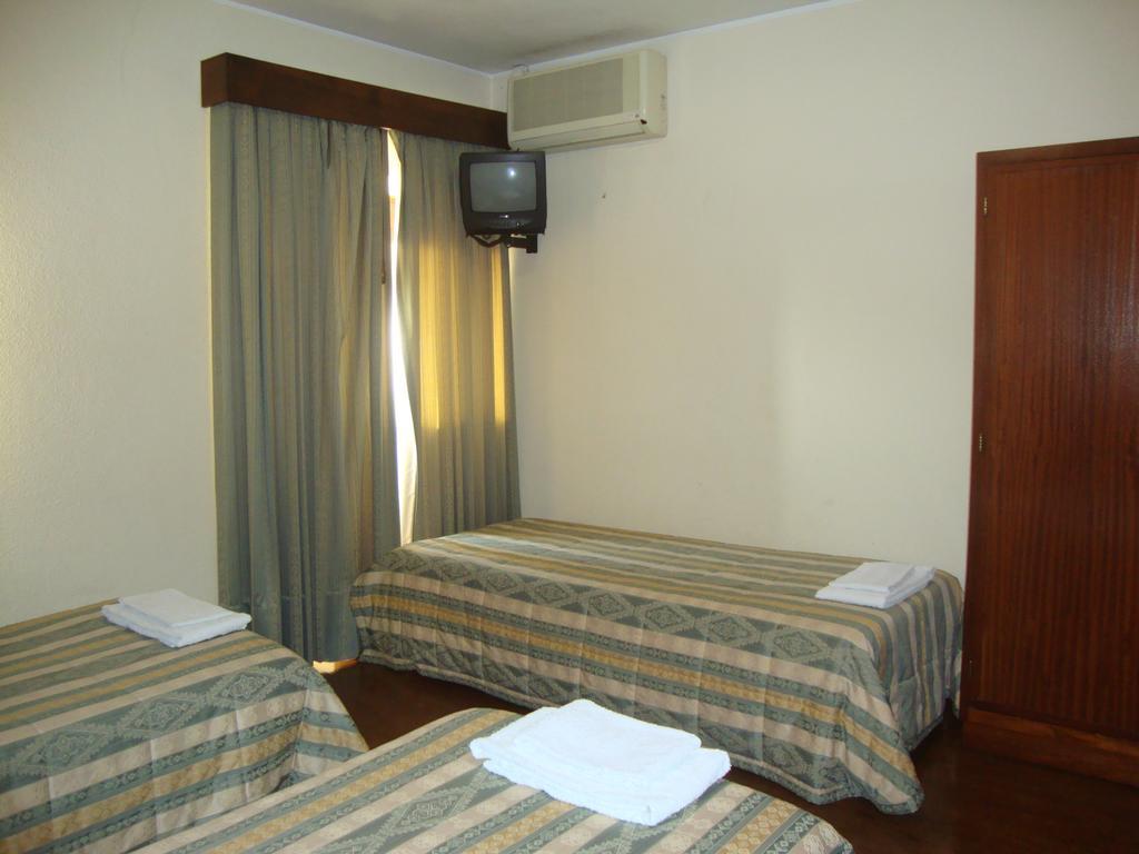 Casa De Retiros N. S. Perpetuo Socorro Hotel Guimarães Room photo